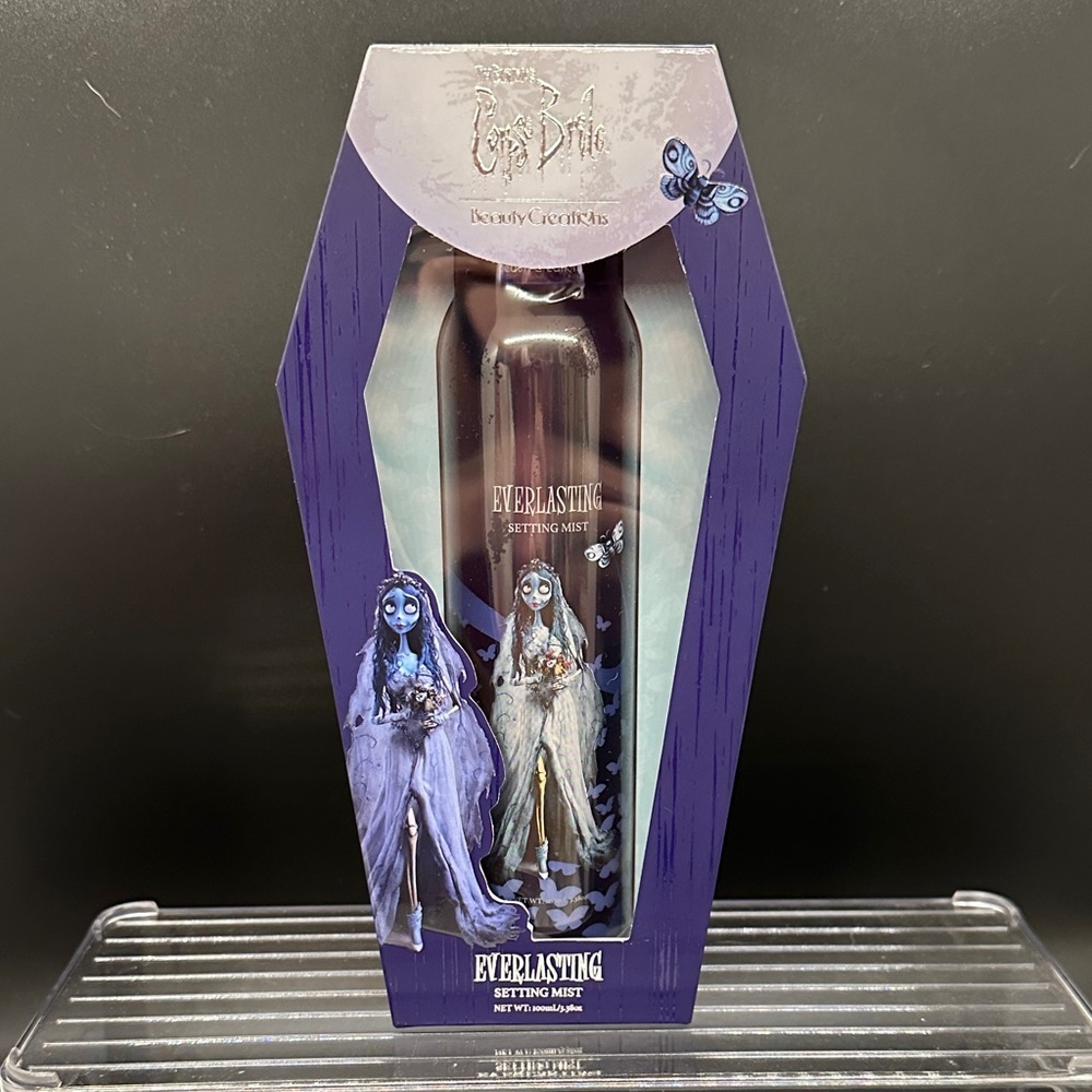 Beauty Creations Why So Blue? Eyeshadow Palette, Setting Spray and Lip Oil. - Picture 5 of 11